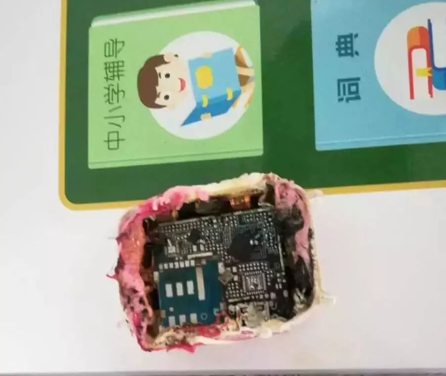 专家不建议小孩戴电话手表_小孩戴手表电话对身体有害吗_小孩戴的手表电话