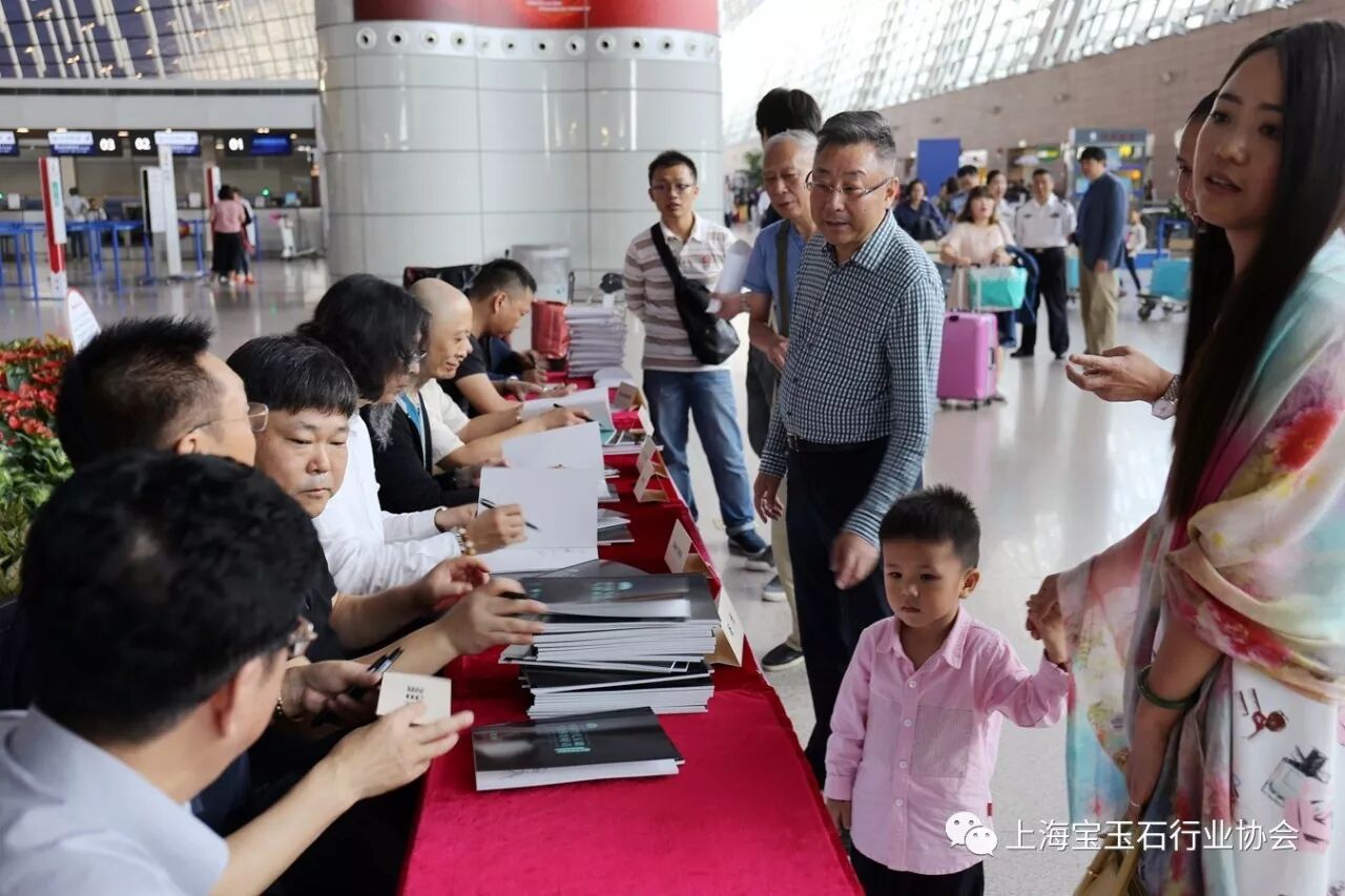 厉害了！中国当代玉雕与世界的对话，大英博物馆邀请访问团今日启程！