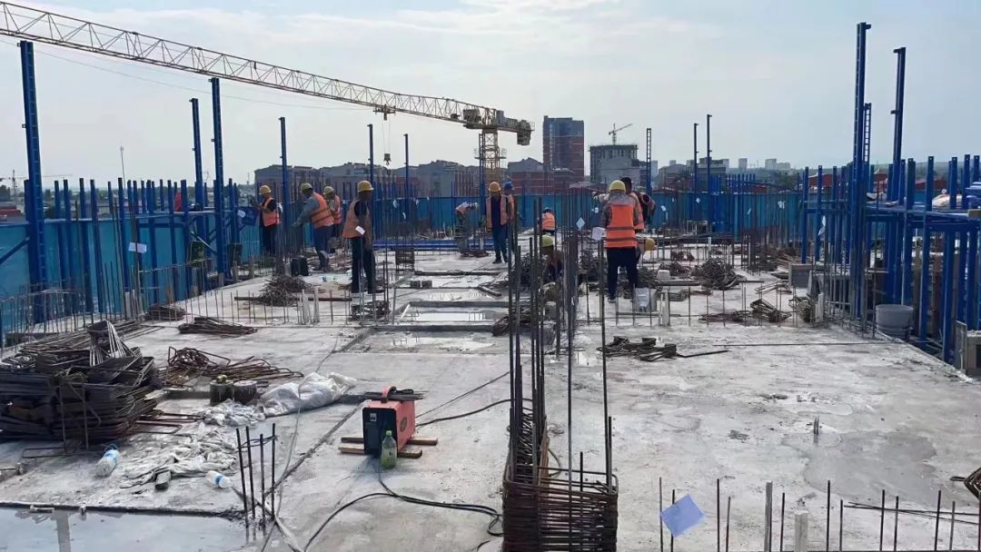 主梁次梁连梁_主梁次梁_建筑主梁次梁如何搭架