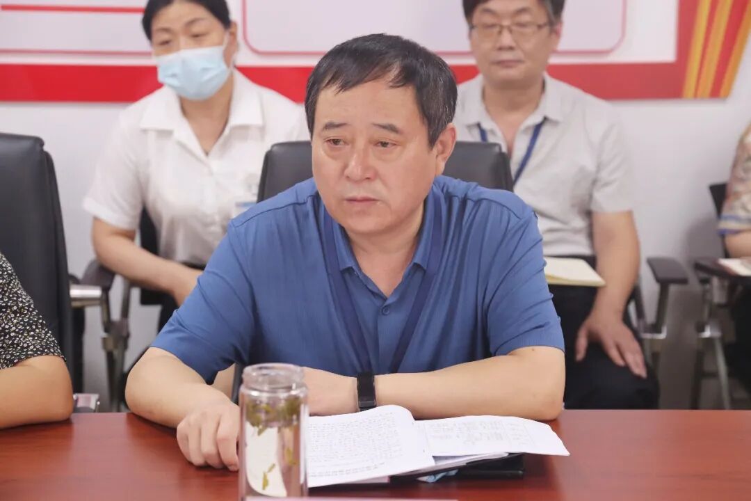 7月27日上午,泰安市妇幼保健院党委书记刘传军,副院长崔传新一行,在