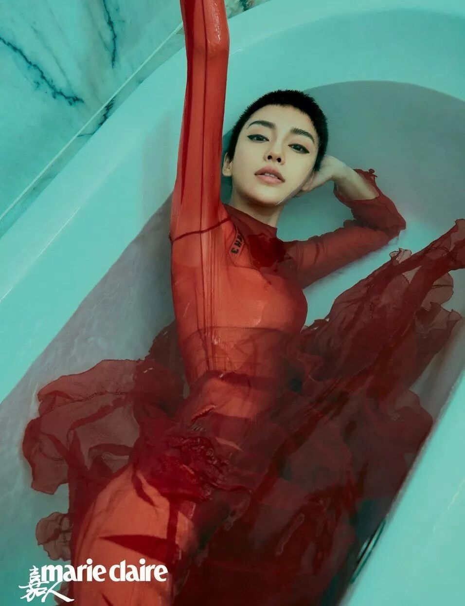 baby也剪狗啃瀏海，曾經土到爆的髮型要重回時尚圈了？ 時尚 第5張