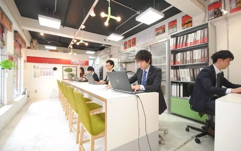 日本大叔诱拐离家出走少女，少女们被找到时，居然在大叔家努力读书？?（组图） - 11