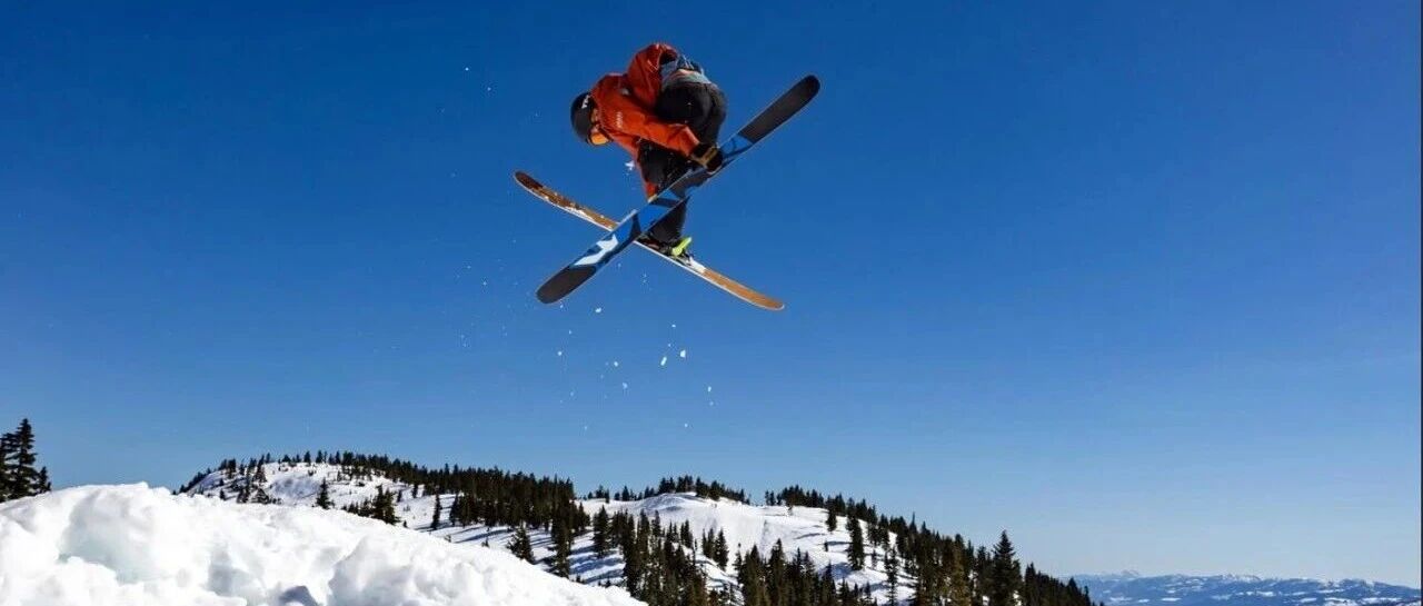 农行尊然白信用卡特邀放水，高端权益+10万积分抵扣年费