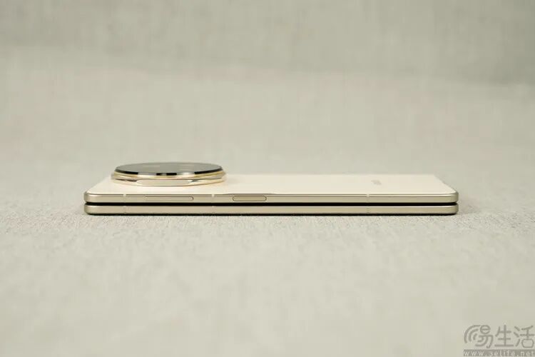 iPhone Duo的官方保护壳里，为什么隐藏着胶带