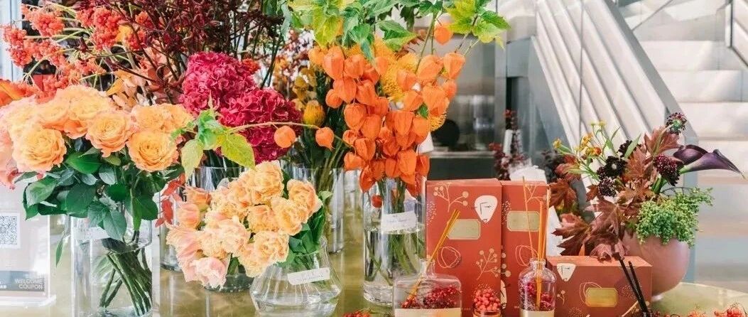 花店+跨界业态成新物种，"花经济"正绽放购物中心！