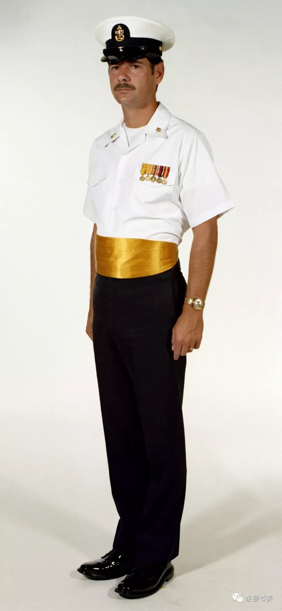 记 圣洁优雅的战甲 当代各国军队的白色制服 条顿节奏 微信公众号文章阅读 Wemp