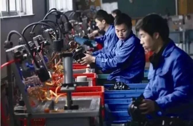 別等到連技術工人都沒了，再來談什么大國工匠！的圖4