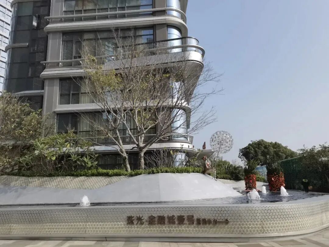 一线江景大平层，广州房价天花板在哪？