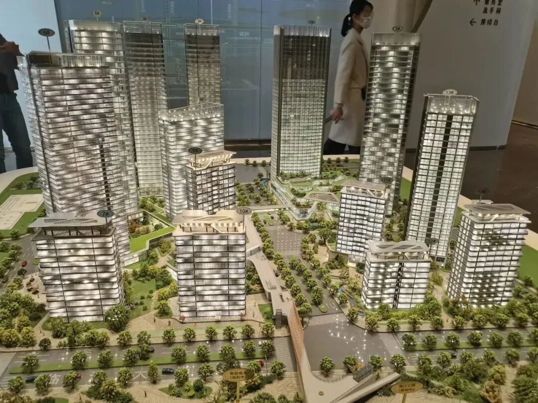 一线江景大平层，广州房价天花板在哪？