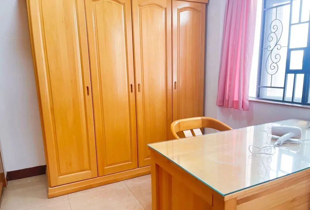 天河北二手房出售，南粤阁电梯4房，华阳小学，单价仅需5万！