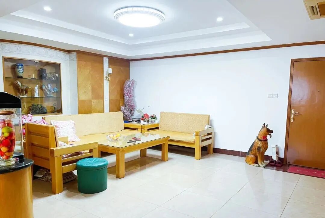 天河北二手房出售，南粤阁电梯4房，华阳小学，单价仅需5万！