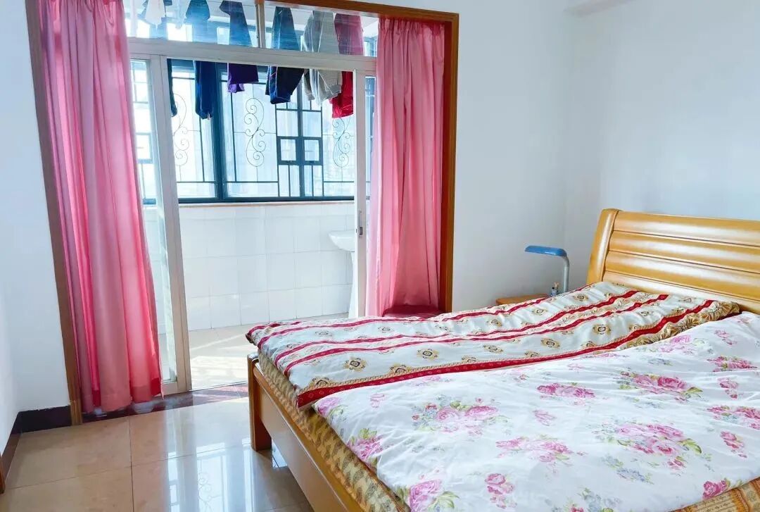 天河北二手房出售，南粤阁电梯4房，华阳小学，单价仅需5万！