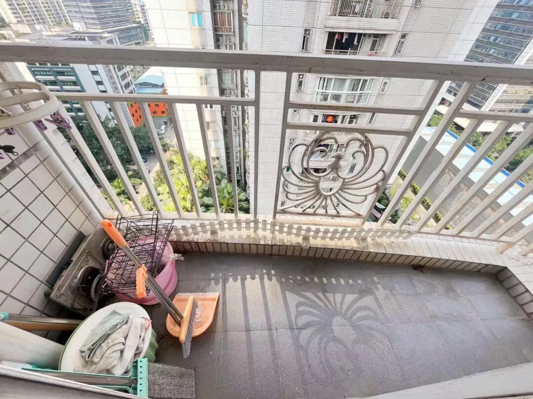 天河北二手房【鸿翔大厦】42平，总价330万！