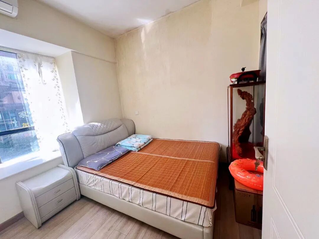 天河北总价1040万 | 芳草园，109平三房，南向、*户型、诚心出售！