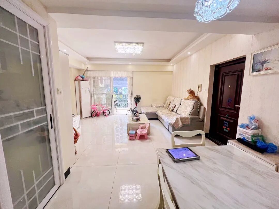 天河北总价1040万 | 芳草园，109平三房，南向、*户型、诚心出售！