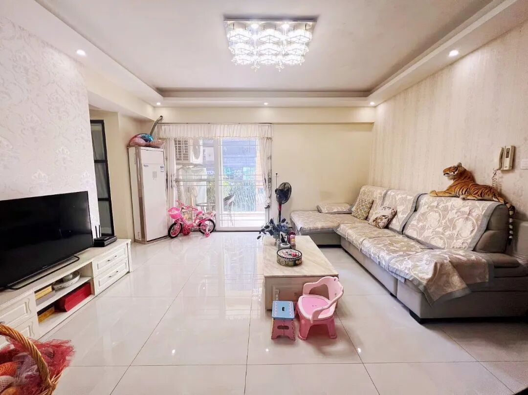 天河北总价1040万 | 芳草园，109平三房，南向、*户型、诚心出售！