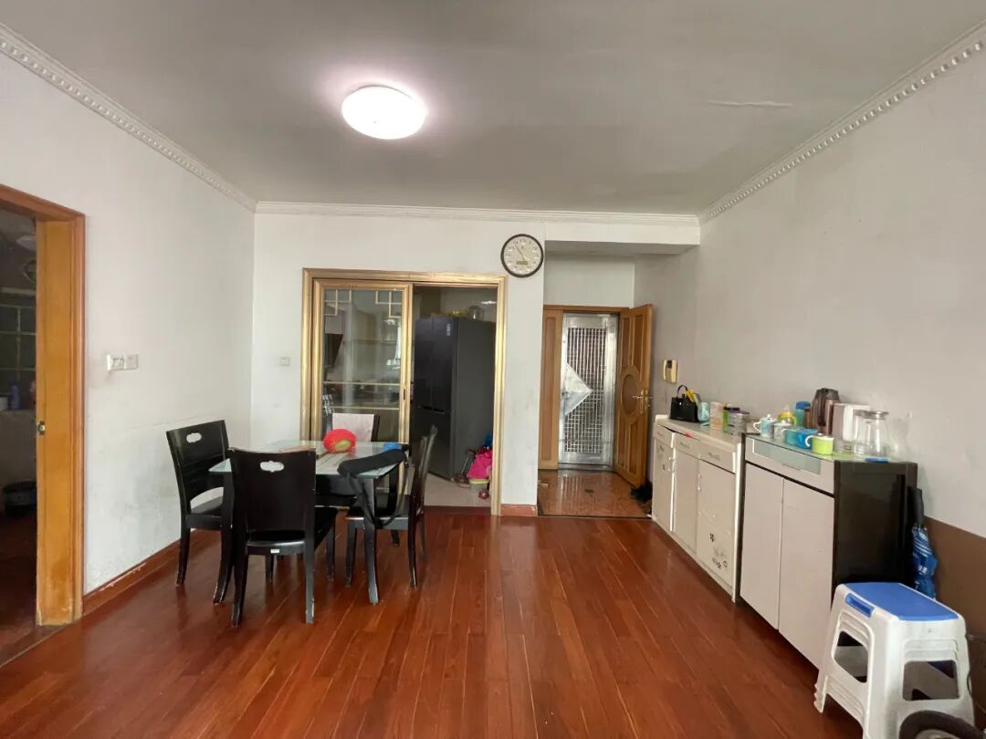 天河北总价1120万 | 帝景苑，138平四房，舒适南向，业主急售！