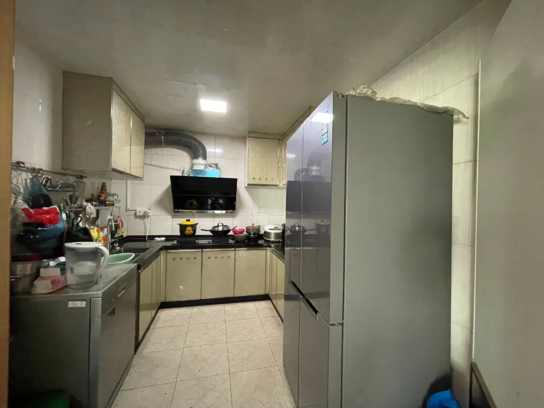 天河北总价1120万 | 帝景苑，138平四房，舒适南向，业主急售！