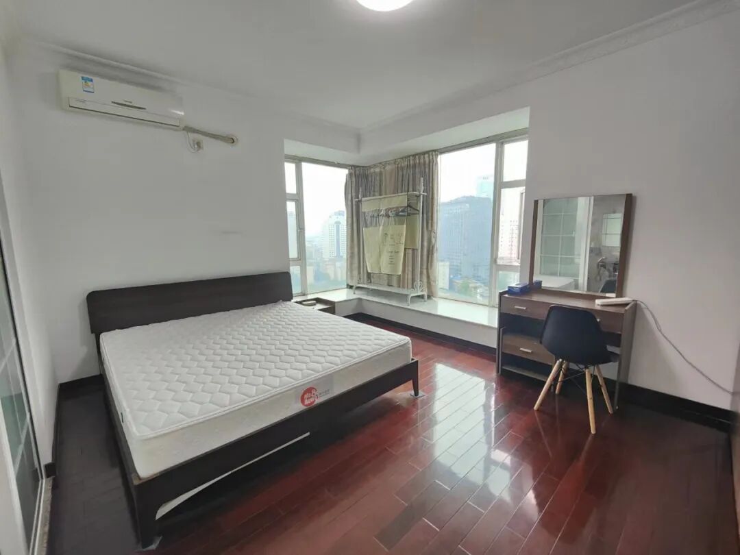 天河北总价1245万三房 |  伊顿18，120平大三房，高层视野开阔、繁华地段