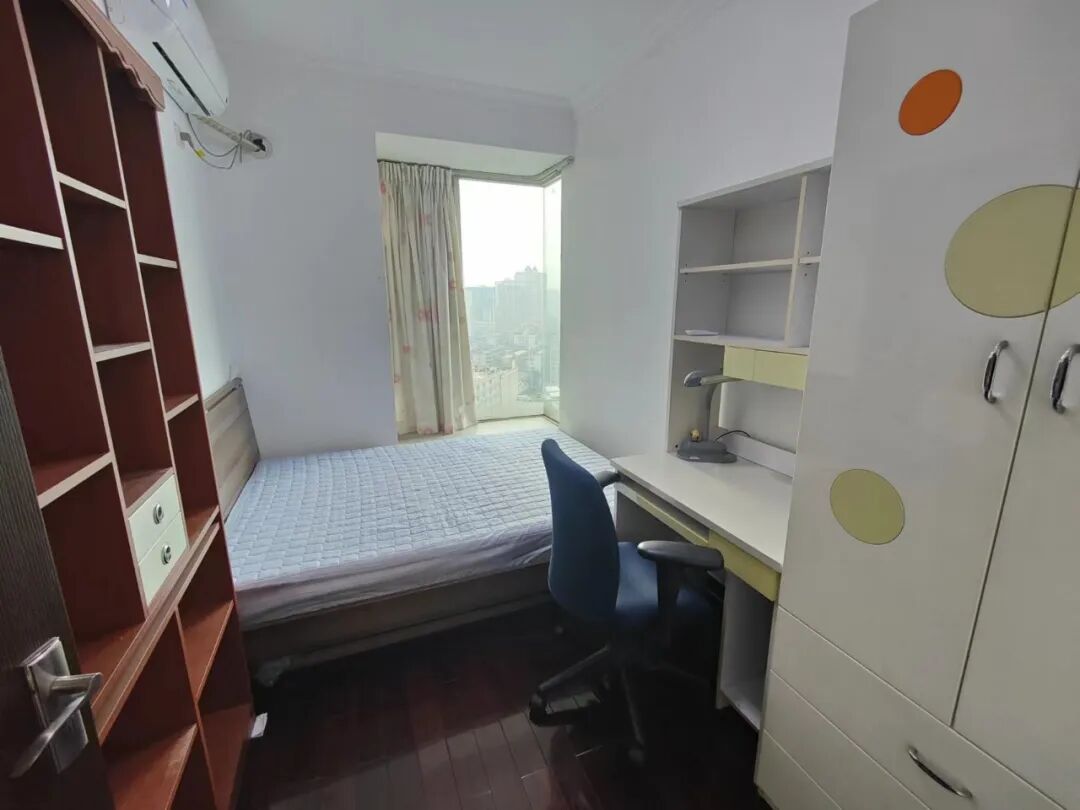 天河北总价1245万三房 |  伊顿18，120平大三房，高层视野开阔、繁华地段