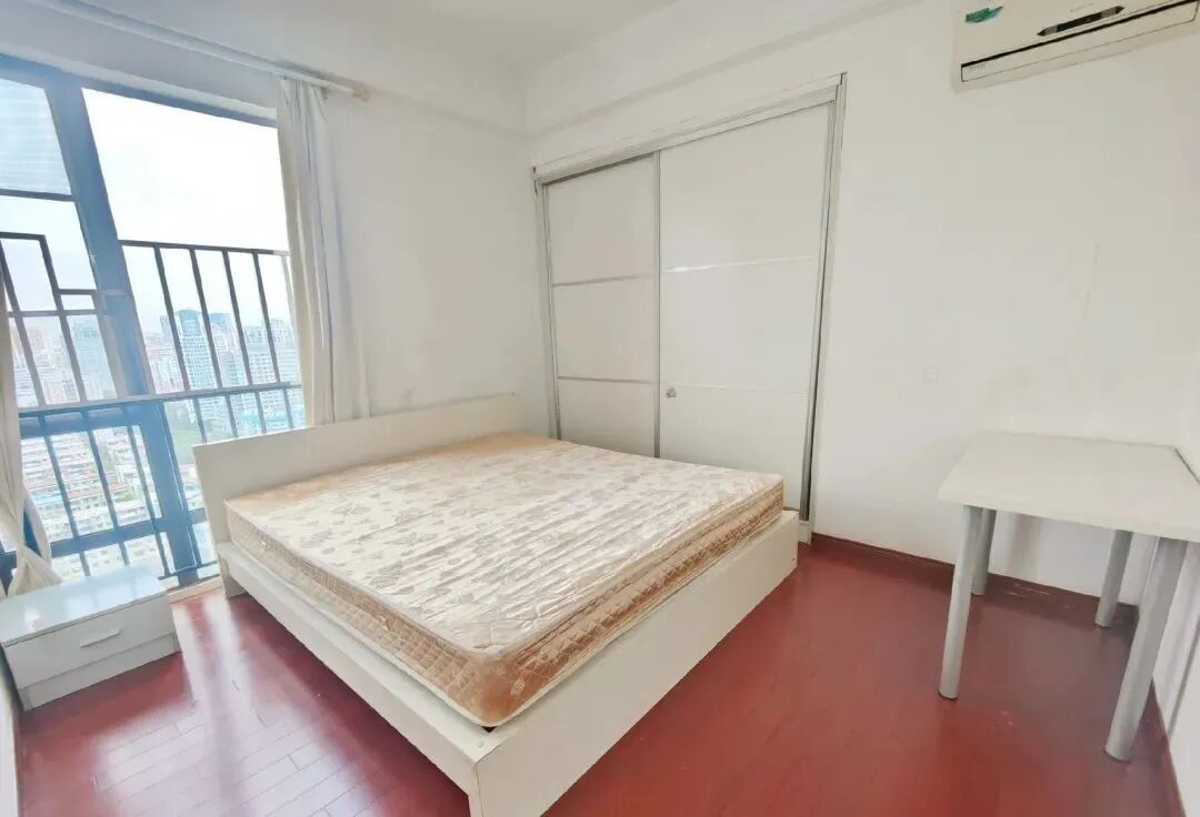 天河北二手房出售，嘉宝华庭121方，970万！