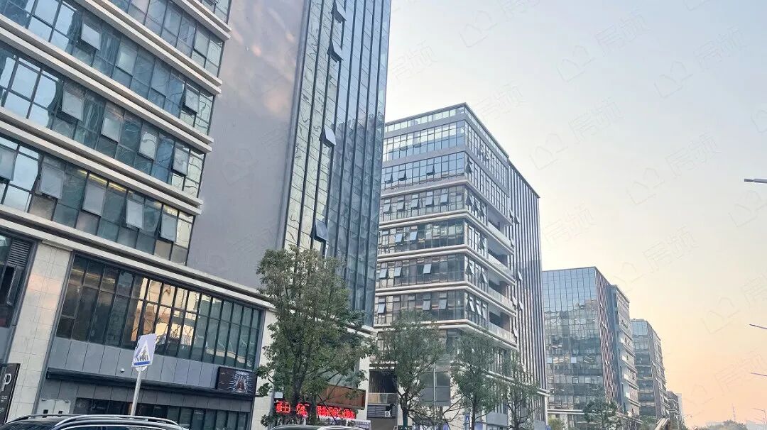 白云山旁！中海麓府即将开盘，*低或有6万+？