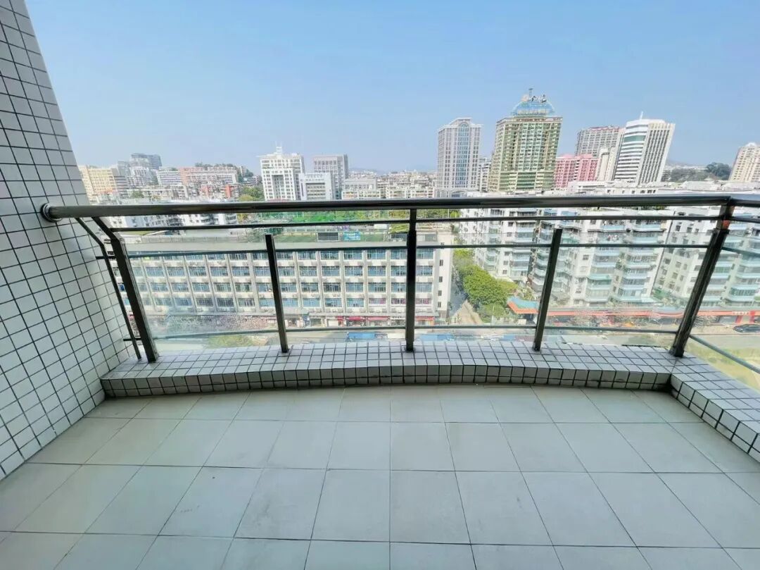 天河北二手房【金碧翡翠华庭】76平，总价620万！