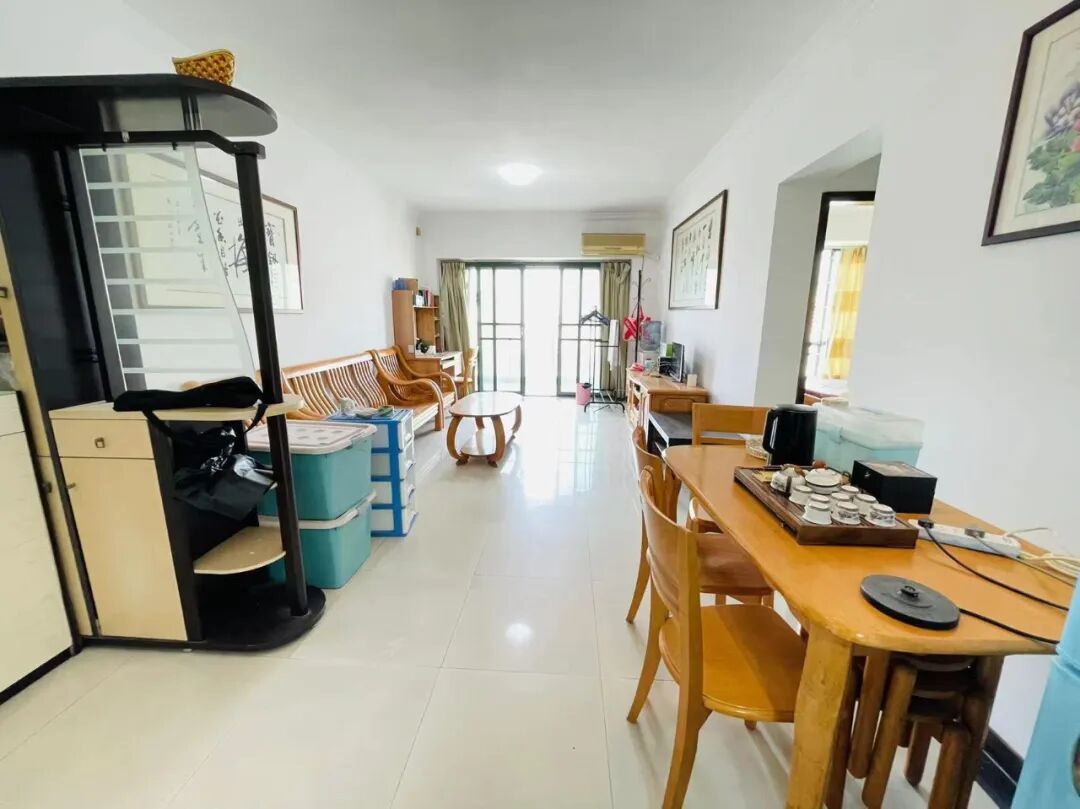 天河北二手房【金碧翡翠华庭】76平，总价620万！