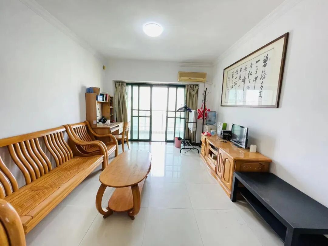 天河北二手房【金碧翡翠华庭】76平，总价620万！