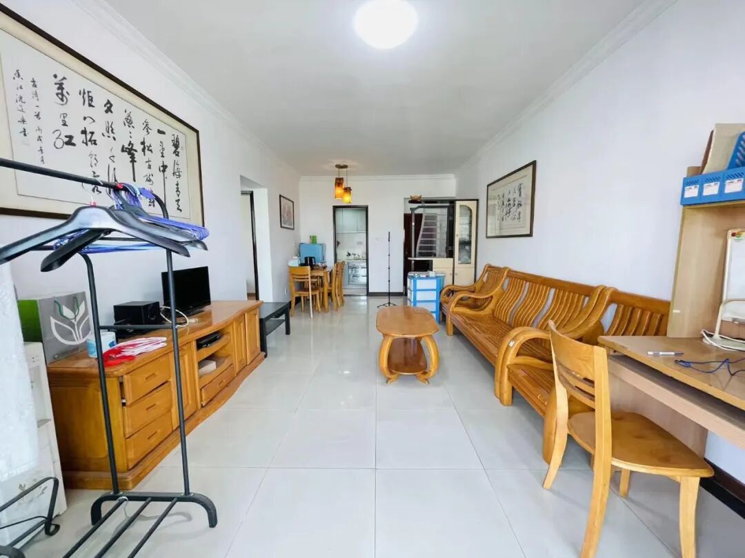 天河北二手房【金碧翡翠华庭】76平，总价620万！