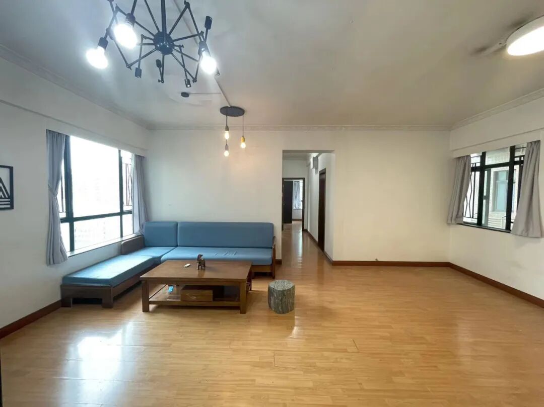 天河北总价1130三房|  芳草园，117平三房，无占学位、无贷款、诚心出售