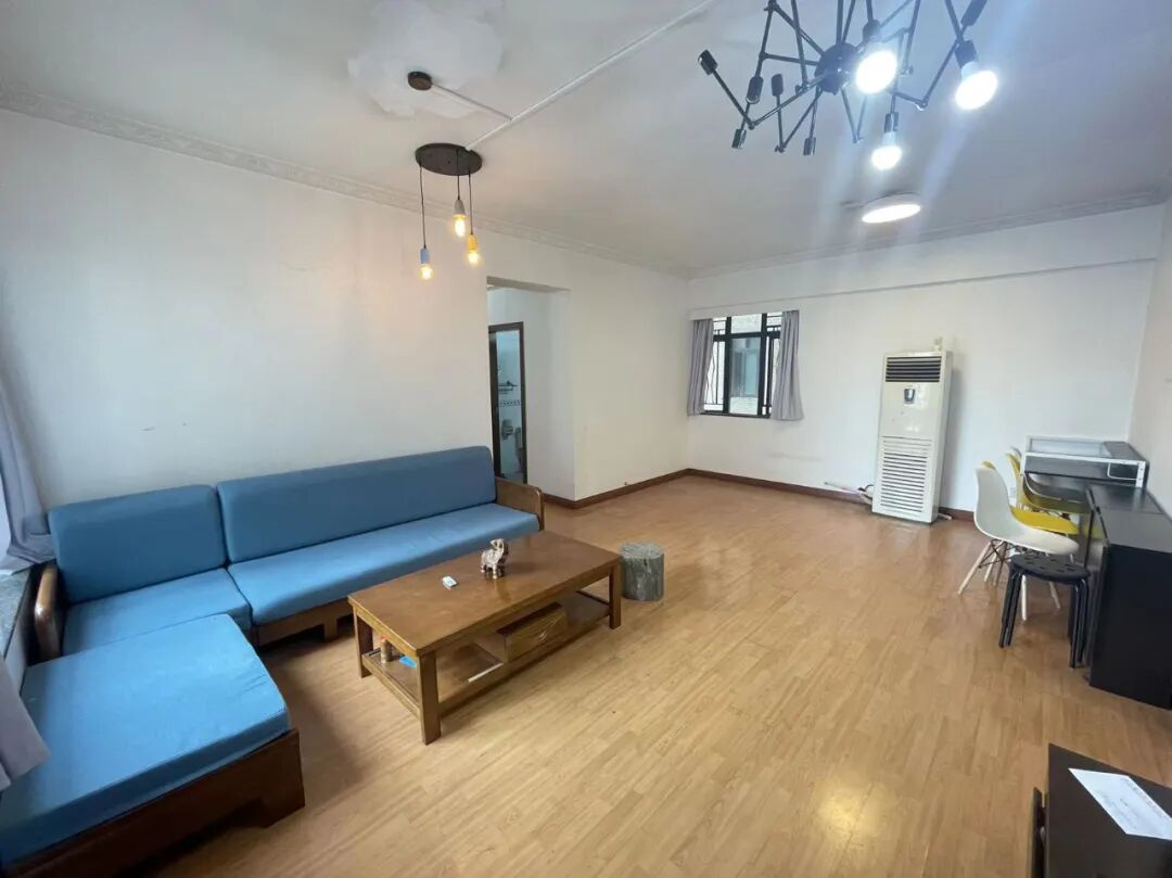 天河北总价1130三房|  芳草园，117平三房，无占学位、无贷款、诚心出售