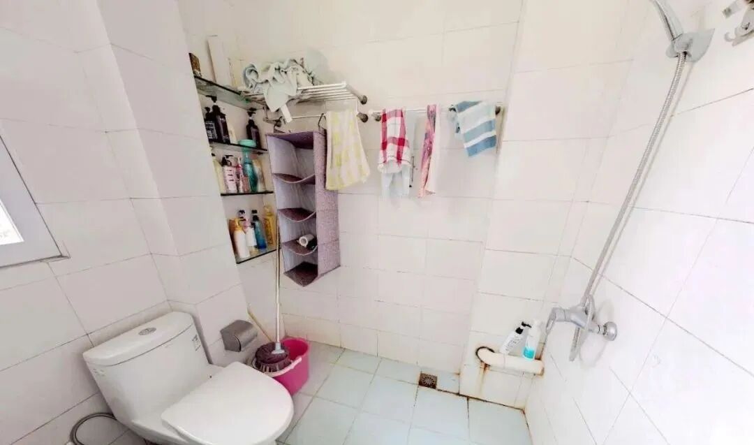 天河北二手房出售，德荣小区，108平方，仅售718万！