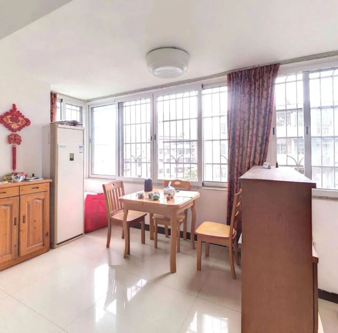 天河北二手房出售，德荣小区，108平方，仅售718万！