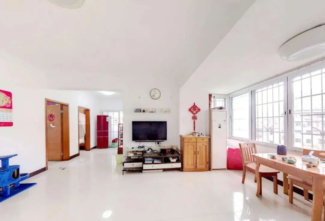 天河北二手房出售，德荣小区，108平方，仅售718万！