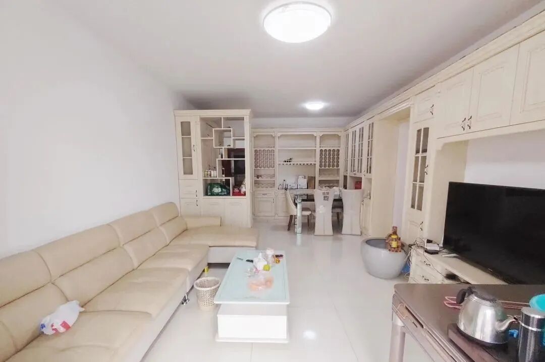 天河北二手房出售，金碧翡翠华庭，127.5平，1190万！