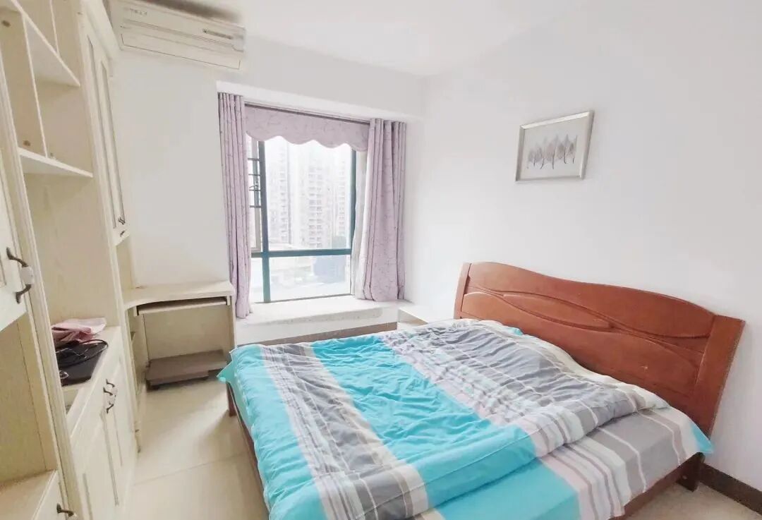 天河北二手房出售，金碧翡翠华庭，127.5平，1190万！