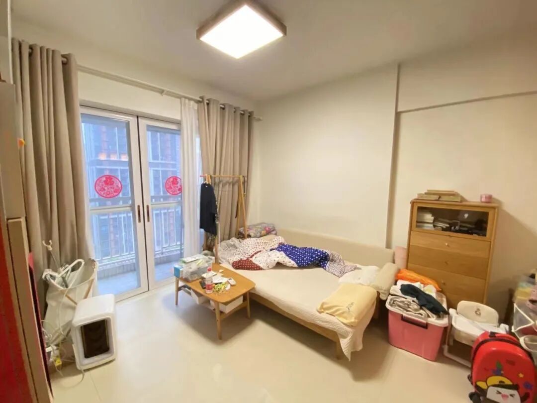 天河北总价450万 |  鸿翔大厦，56平，近华师地铁、业主诚心出售