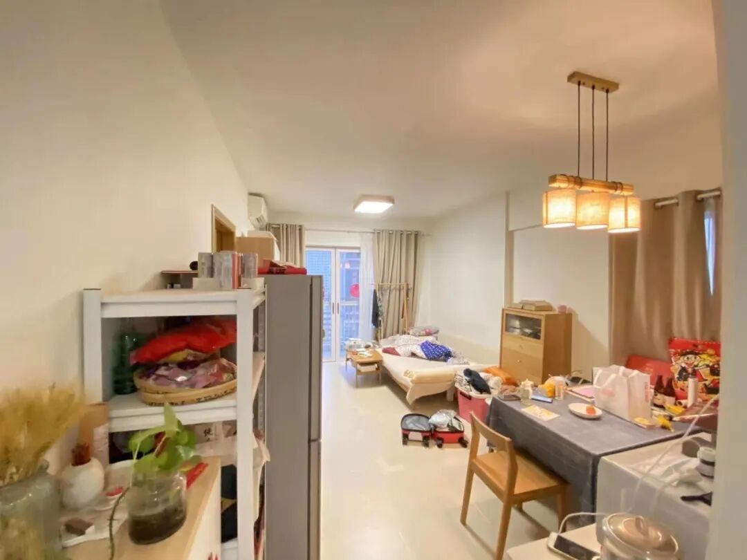 天河北总价450万 |  鸿翔大厦，56平，近华师地铁、业主诚心出售