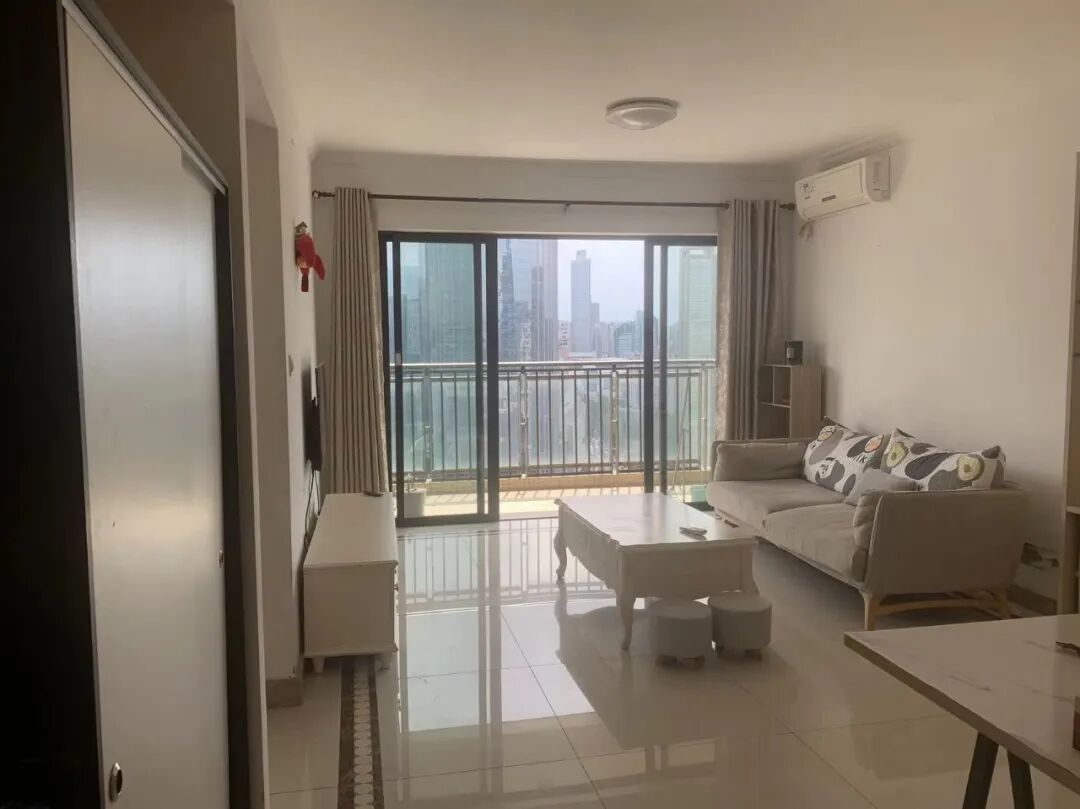 天河北总价750万两房 | 保利中辰广场，83平，花园小区、近地铁！