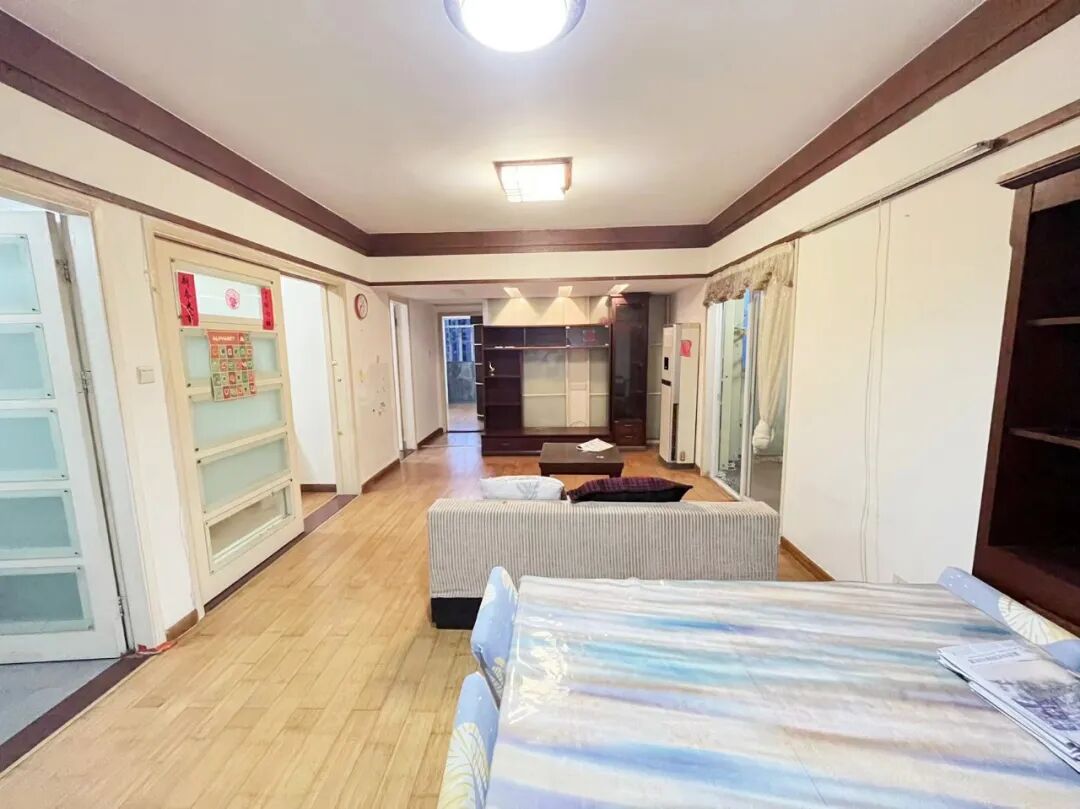 天河北总价840三房|  穗园小区，101平三房，无占学位、无贷款、诚心出售