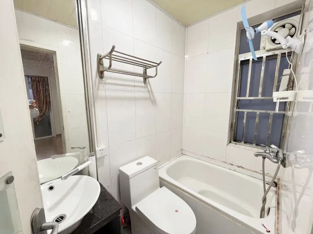 天河北总价840三房|  穗园小区，101平三房，无占学位、无贷款、诚心出售