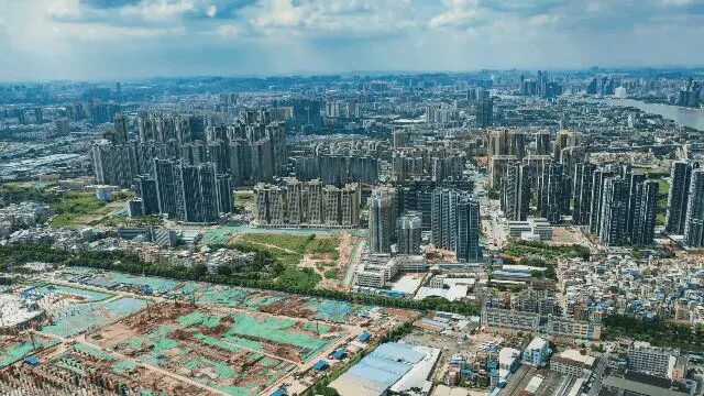 中海保利朗阅*低6.3万/㎡，预算650万可任选98㎡户型！