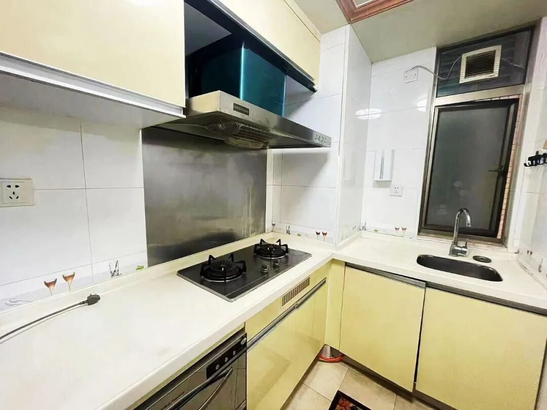 天河北总价330万 | 银汇华庭，38平，地铁旁、配套成熟、业主急售！