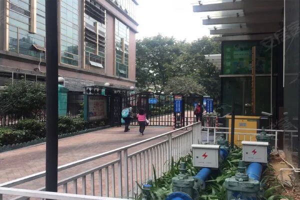 【二手笋盘】广州天河北金碧翡翠华庭，精装两房+户型方正，总价低