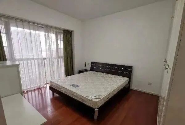 天河北二手房出售，天河新作，124平方，1168万！