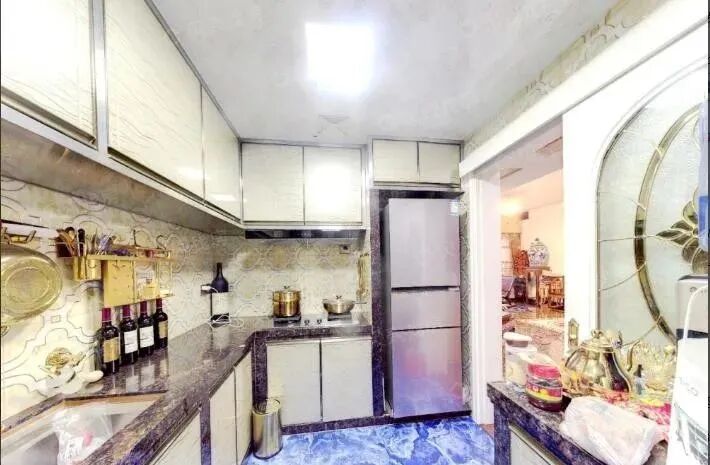 天河北二手房出售，新鸿基峻林，南向三房！