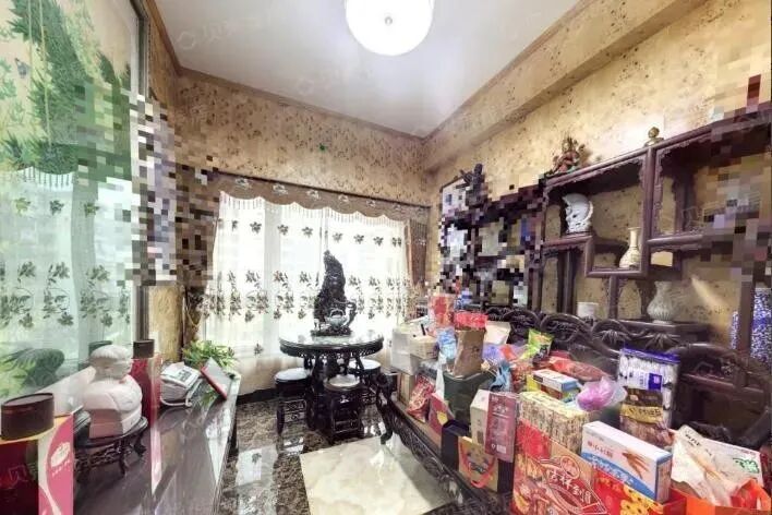 天河北二手房出售，新鸿基峻林，南向三房！