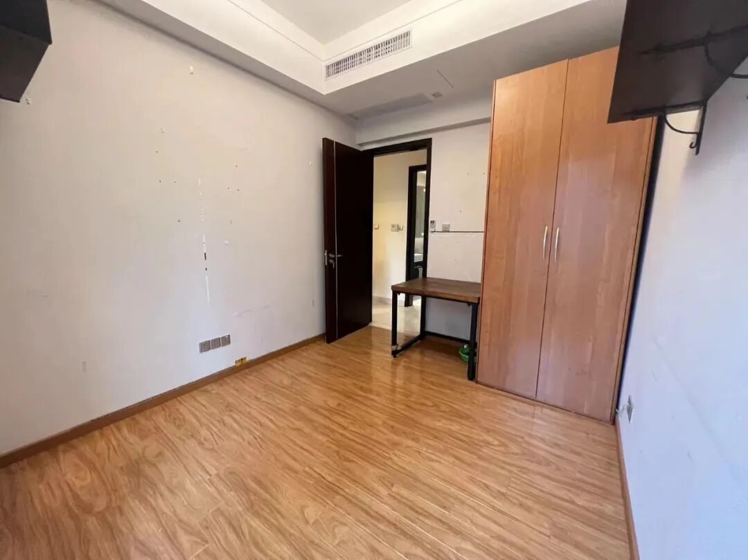 天河北总价1500万四房 | 瑞安创逸，140平，花园小区、近地铁！