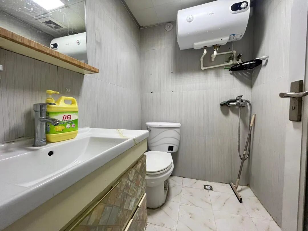 天河北二手房【龙口东小区】60平，总价330万！